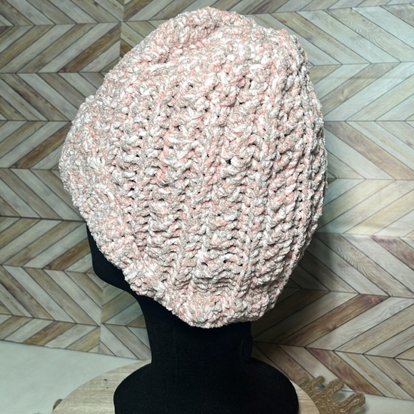 HANDMADE HAND KNITTED CROCHET Beanie Toboggan Winter Hat Warm Soft Stretch - Picture 3 of 6